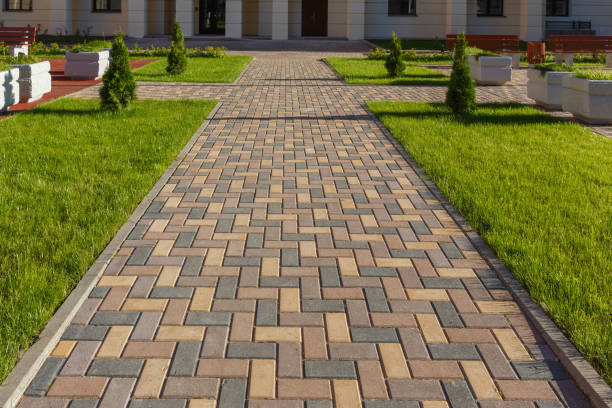 Best Professional Driveway Pavers  in Des Moines, WA